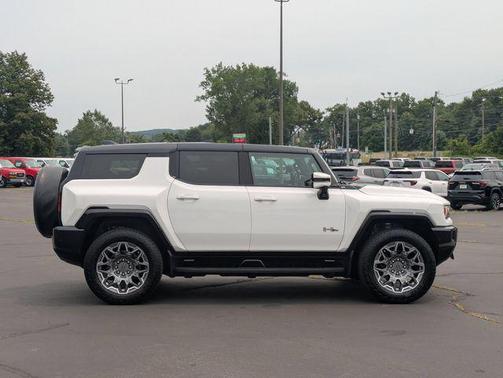 Interstellar White 2025 GMC HUMMER EV SUV 3X