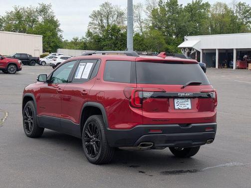 Volcanic Red Tintcoat 2023 GMC Acadia AWD SLT