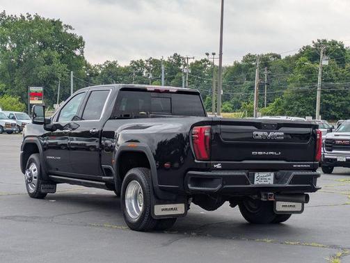Onyx Black 2024 GMC Sierra 3500 Denali