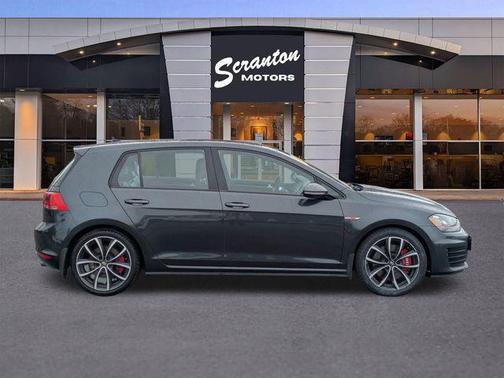 2016 Volkswagen Golf GTI 2.0T SE 4-Door
