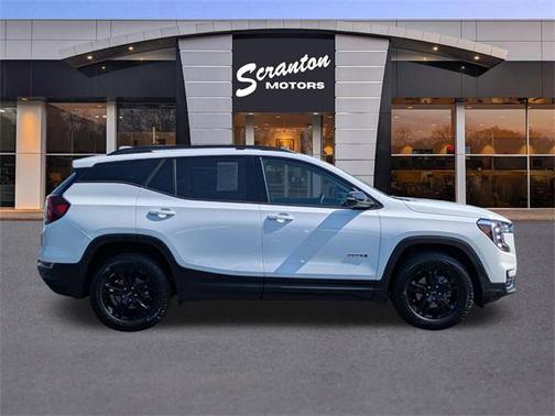 2023 GMC Terrain AWD AT4