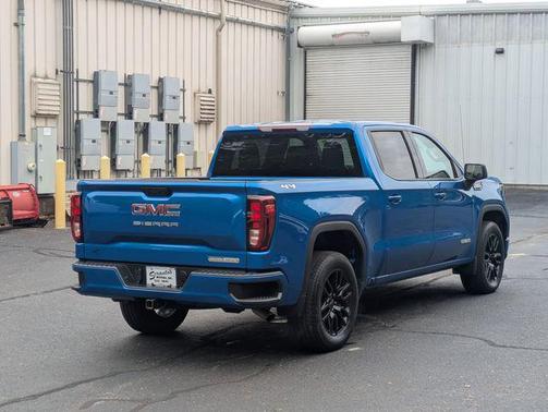 Dynamic Blue Metallic 2024 GMC Sierra 1500 Elevation