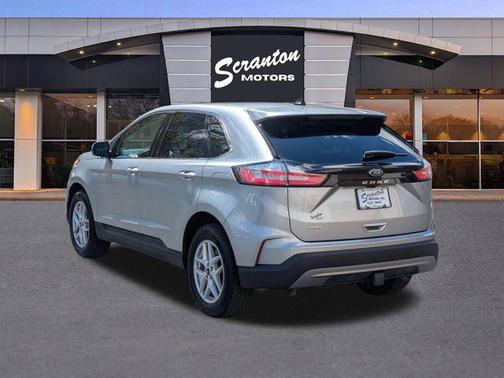 Iconic Silver Metallic 2024 Ford Edge SEL