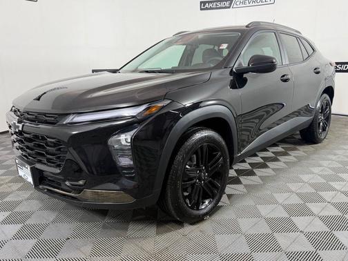 Mosaic Black Metallic 2026 Chevrolet Trax ACTIV