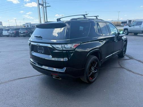 Mosaic Black Metallic 2018 Chevrolet Traverse Premier