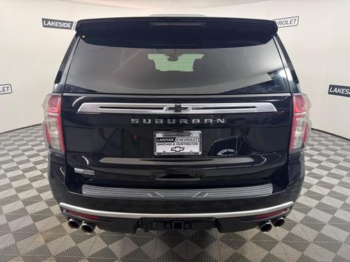 2023 Chevrolet Suburban High Country