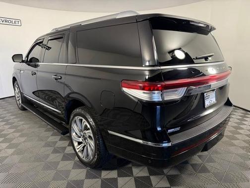 2022 Lincoln Navigator L Reserve