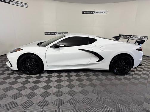 2025 Chevrolet Corvette Stingray w/2LT