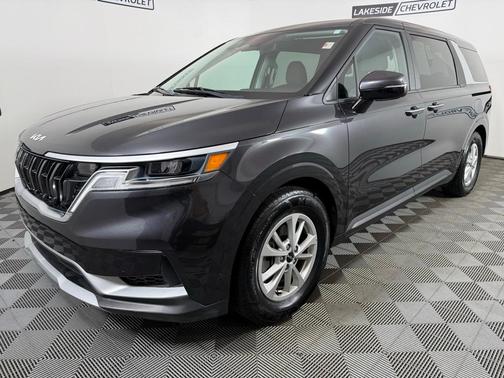 2022 Kia Carnival LX