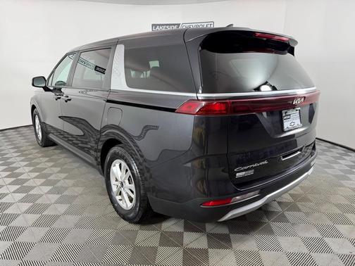 2022 Kia Carnival LX