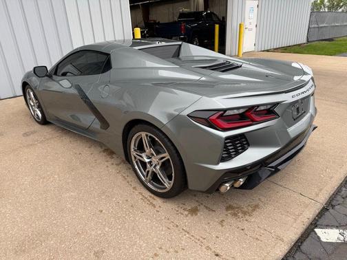 Gray Metallic 2022 Chevrolet Corvette Stingray w/1LT