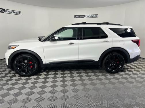 2022 Ford Explorer ST