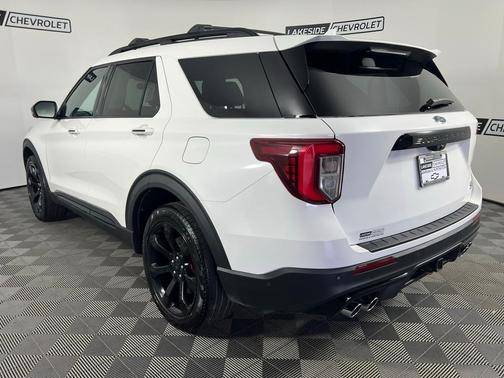 2022 Ford Explorer ST
