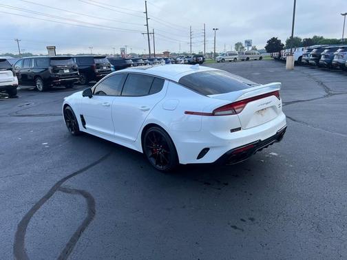 2022 Kia Stinger GT2