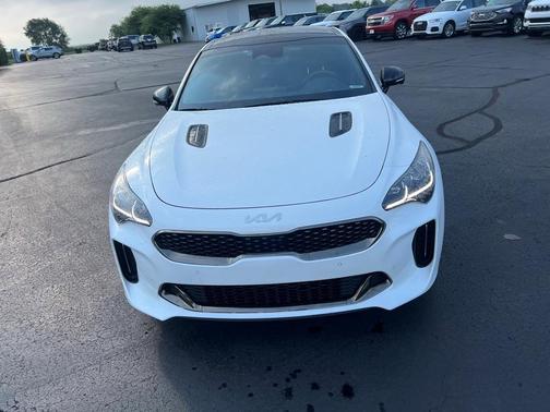 2022 Kia Stinger GT2