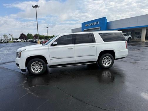 Summit White 2019 GMC Yukon XL SLT
