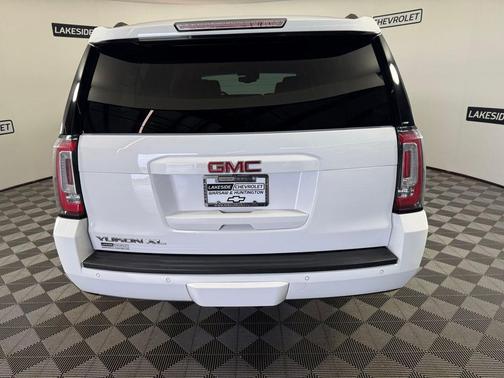 Summit White 2019 GMC Yukon XL SLT
