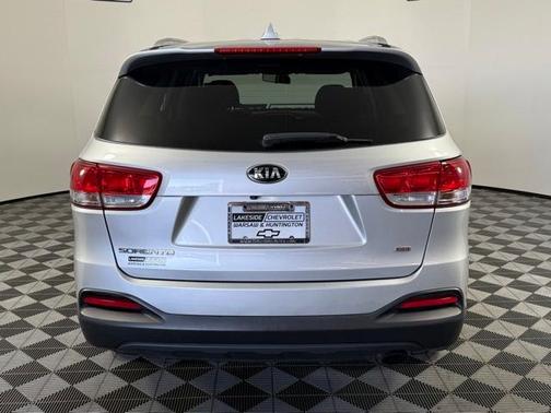 2018 Kia Sorento LX