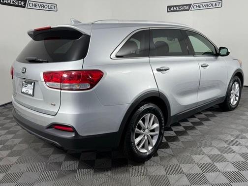 2018 Kia Sorento LX