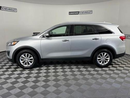 2018 Kia Sorento LX
