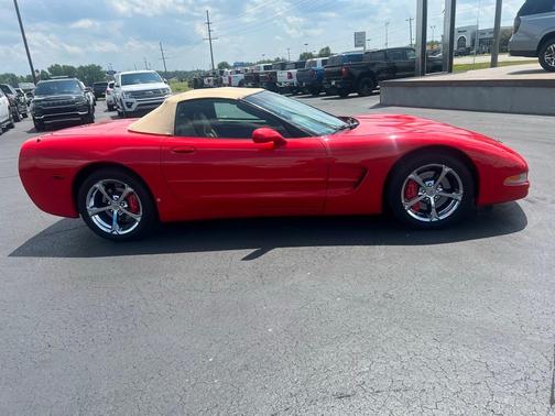 2004 Chevrolet Corvette Base