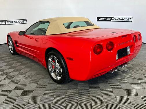 2004 Chevrolet Corvette Base