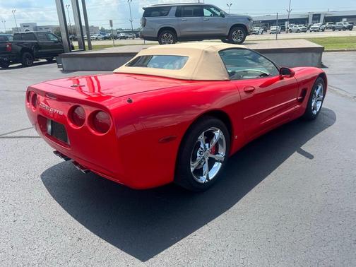 2004 Chevrolet Corvette Base