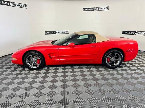 2004 Chevrolet Corvette Base