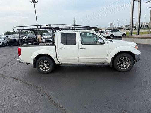 Glacier White 2015 Nissan Frontier SL
