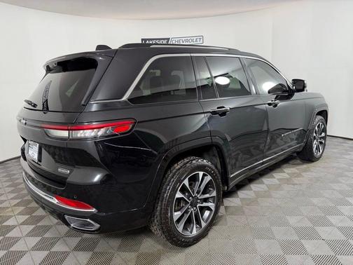 2022 Jeep Grand Cherokee Overland