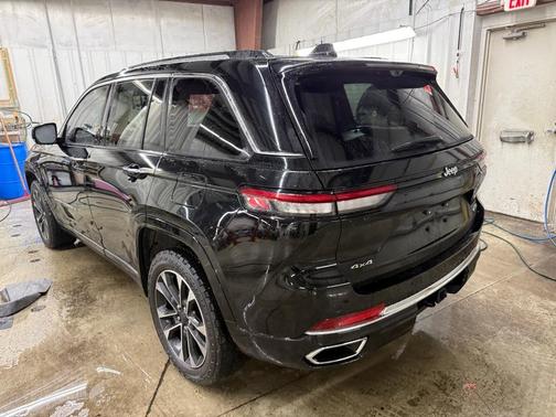 2022 Jeep Grand Cherokee Overland