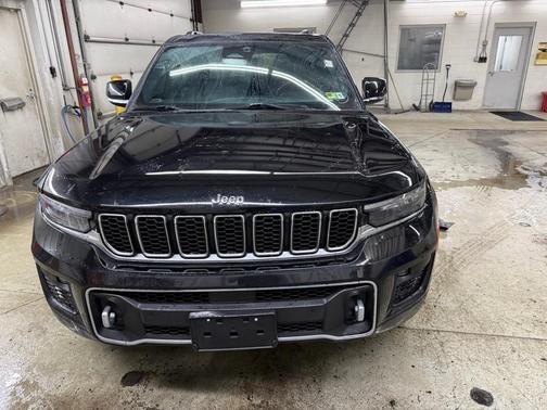 2022 Jeep Grand Cherokee Overland
