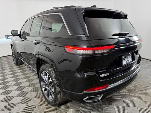2022 Jeep Grand Cherokee Overland