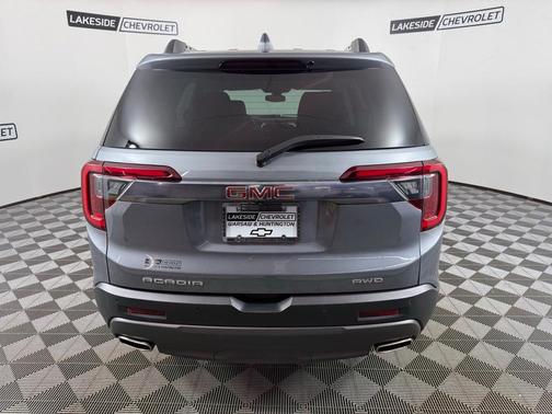 2021 GMC Acadia AT4