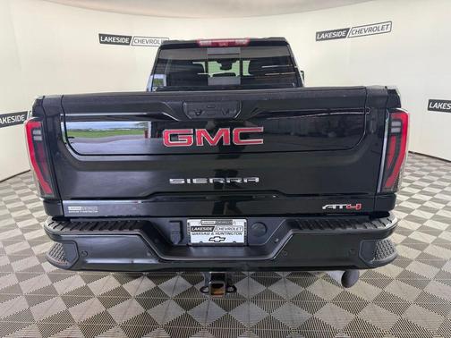 Onyx Black 2024 GMC Sierra 2500 AT4