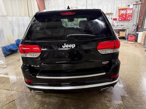 2018 Jeep Grand Cherokee Summit