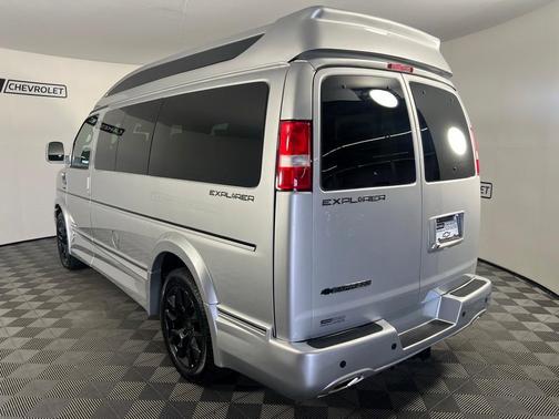 2025 Chevrolet Express 2500 Work Van