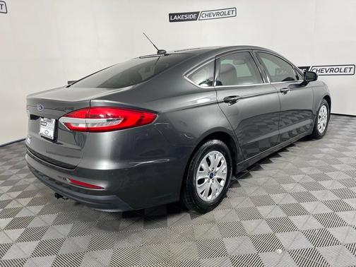 2019 Ford Fusion S