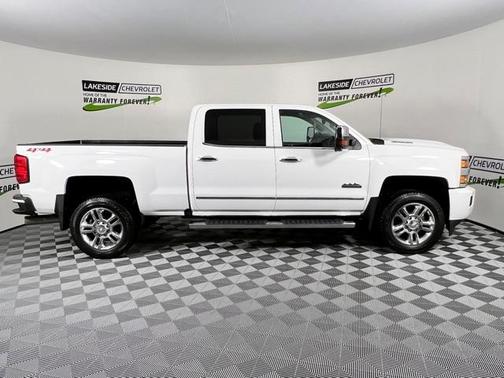 Photo 5 of 41 of 2019 Chevrolet Silverado 2500 High Country