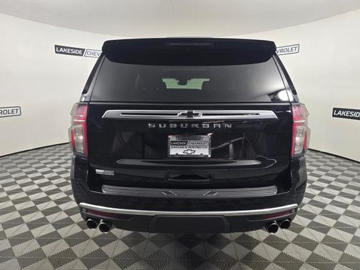 2023 Chevrolet Suburban High Country