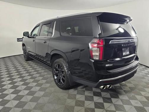 2023 Chevrolet Suburban High Country