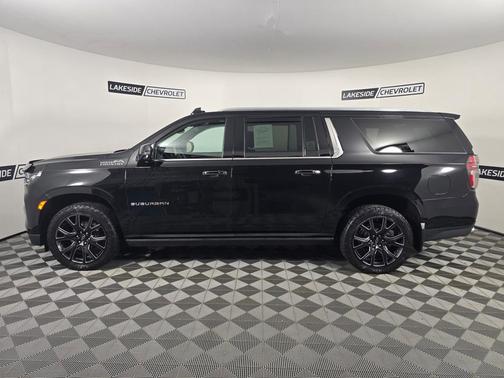 2023 Chevrolet Suburban High Country