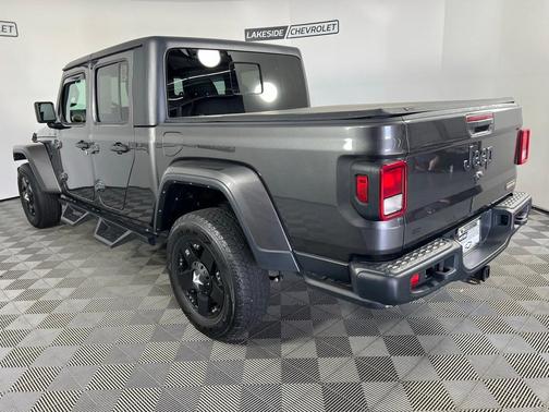 2021 Jeep Gladiator Sport