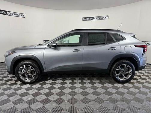 Sterling Gray Metallic 2025 Chevrolet Trax LT