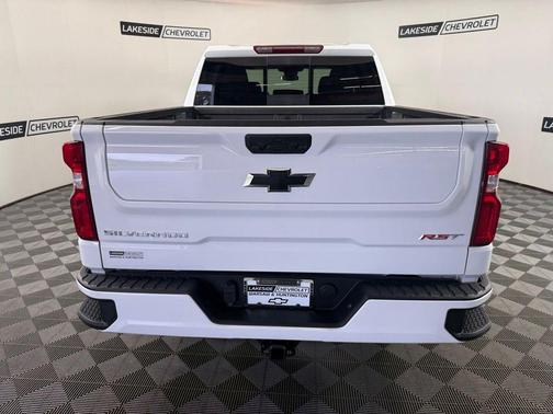 Summit White 2026 Chevrolet Silverado 1500 RST