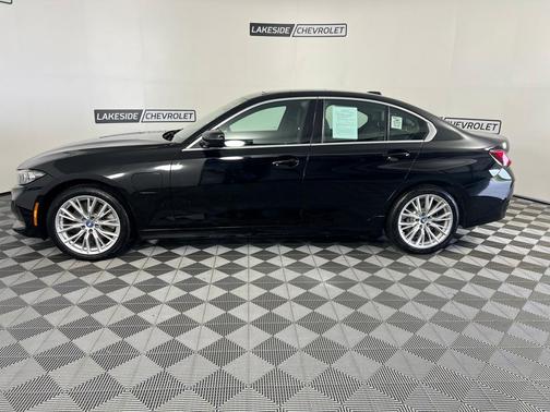 2024 BMW 330e xDrive