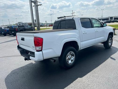 2016 Toyota Tacoma SR