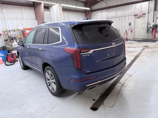 2025 Cadillac XT6 Premium Luxury AWD