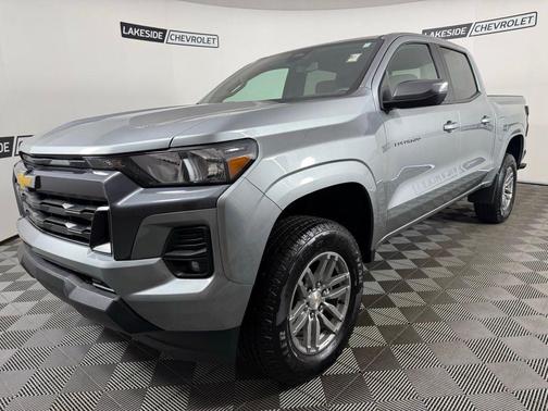 Sterling Gray Metallic 2024 Chevrolet Colorado LT