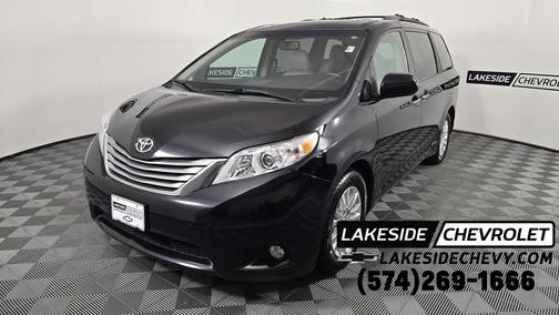 2017 Toyota Sienna XLE